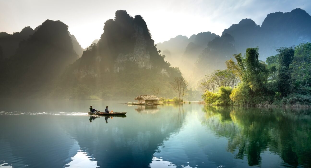 pexels-quang-nguyen-vinh-2166711