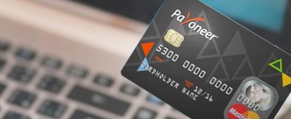 Payoneer-card-1024x576-978x400