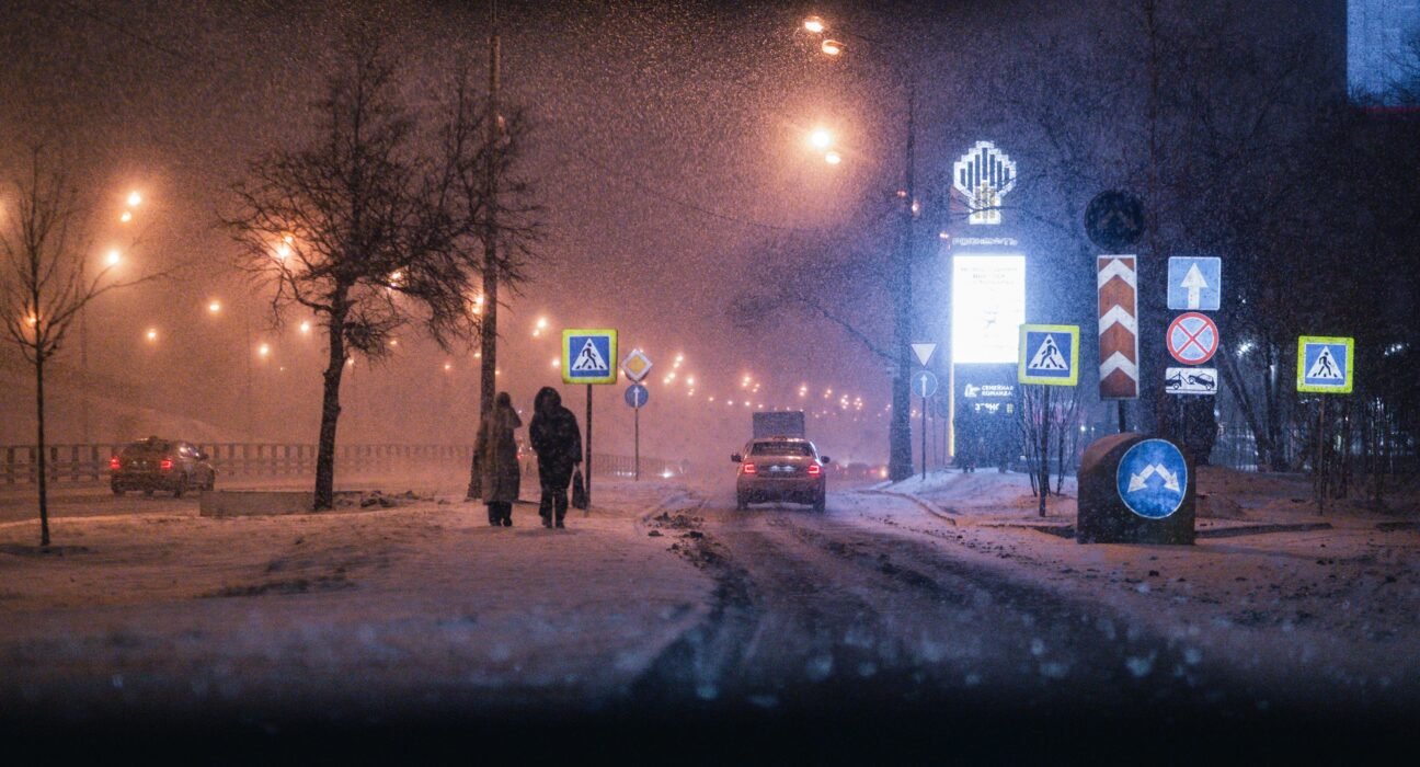 aleksandr-popov-qD8awJr2D50-unsplash