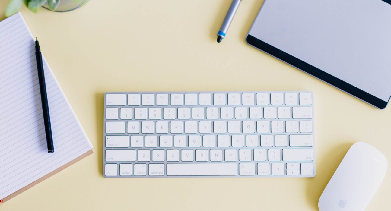 amy-hirschi-szrJ3wjzOMg-unsplash