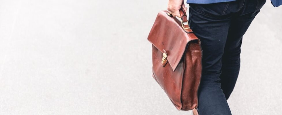 attorney_business_man-978x400 (1)