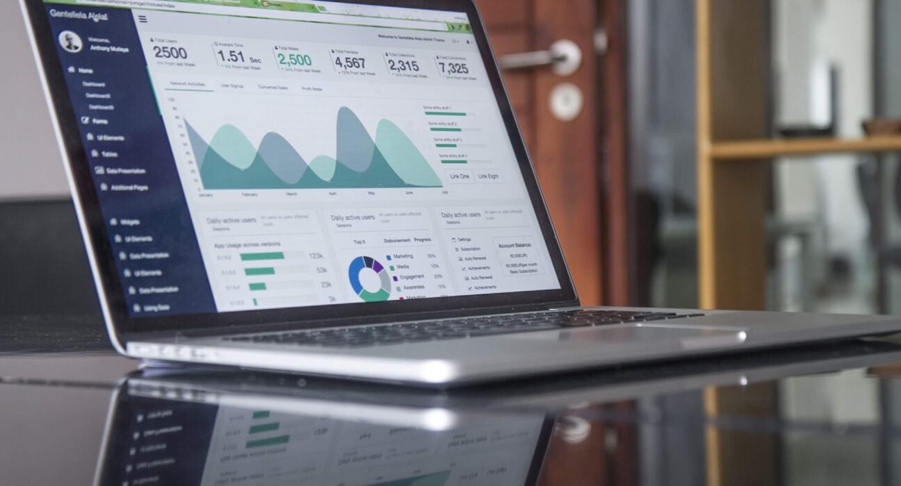 carlos-muza-hpjSkU2UYSU-unsplash