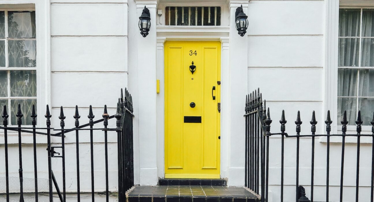 evelyn-paris-QR_vT8_hBZM-unsplash