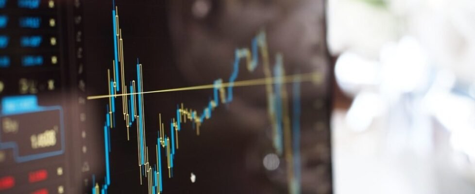 trading-platform-1024x685-978x400