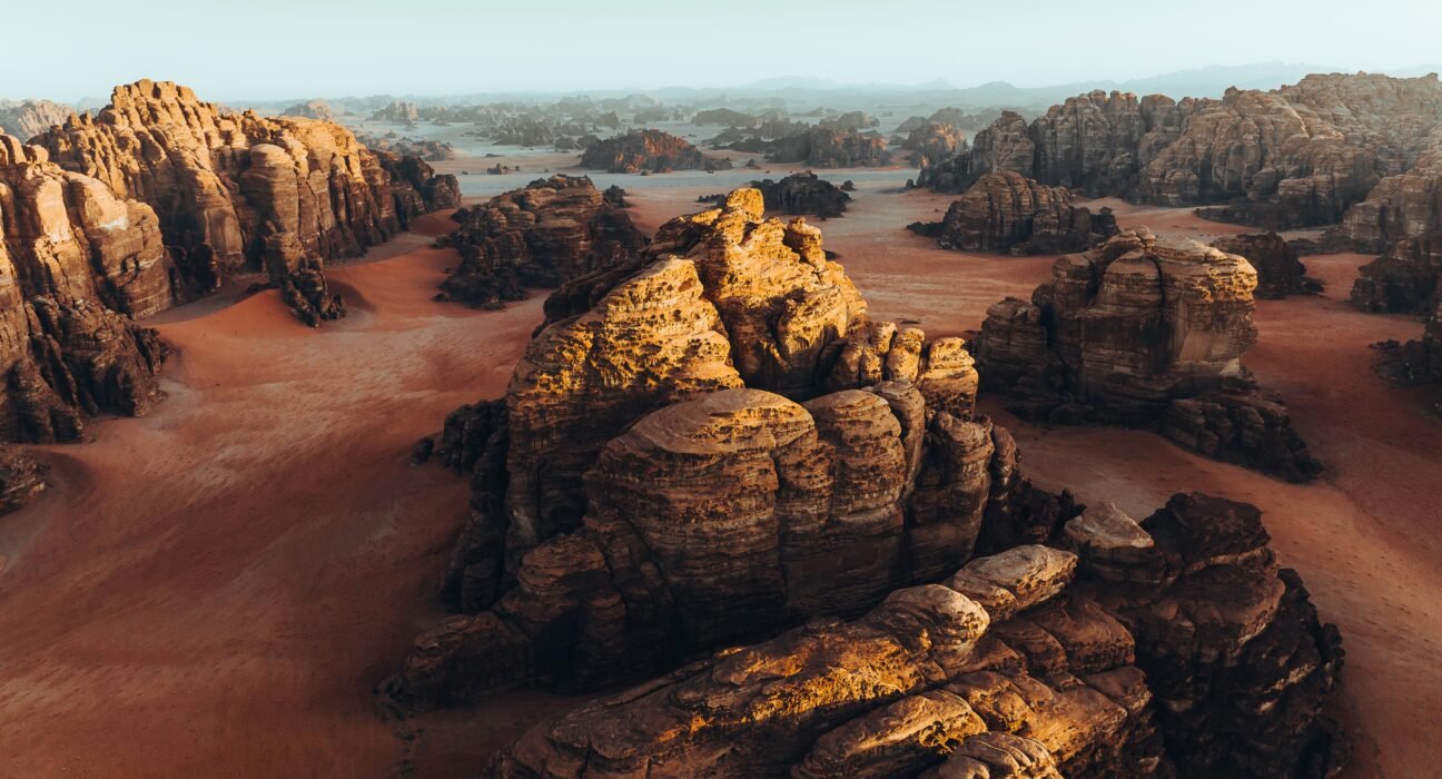 neom-4q87Z96NBYg-unsplash