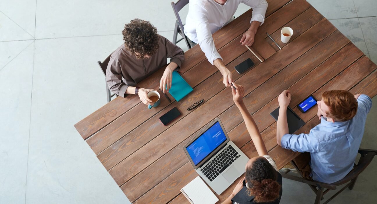 pexels-fauxels-3184327