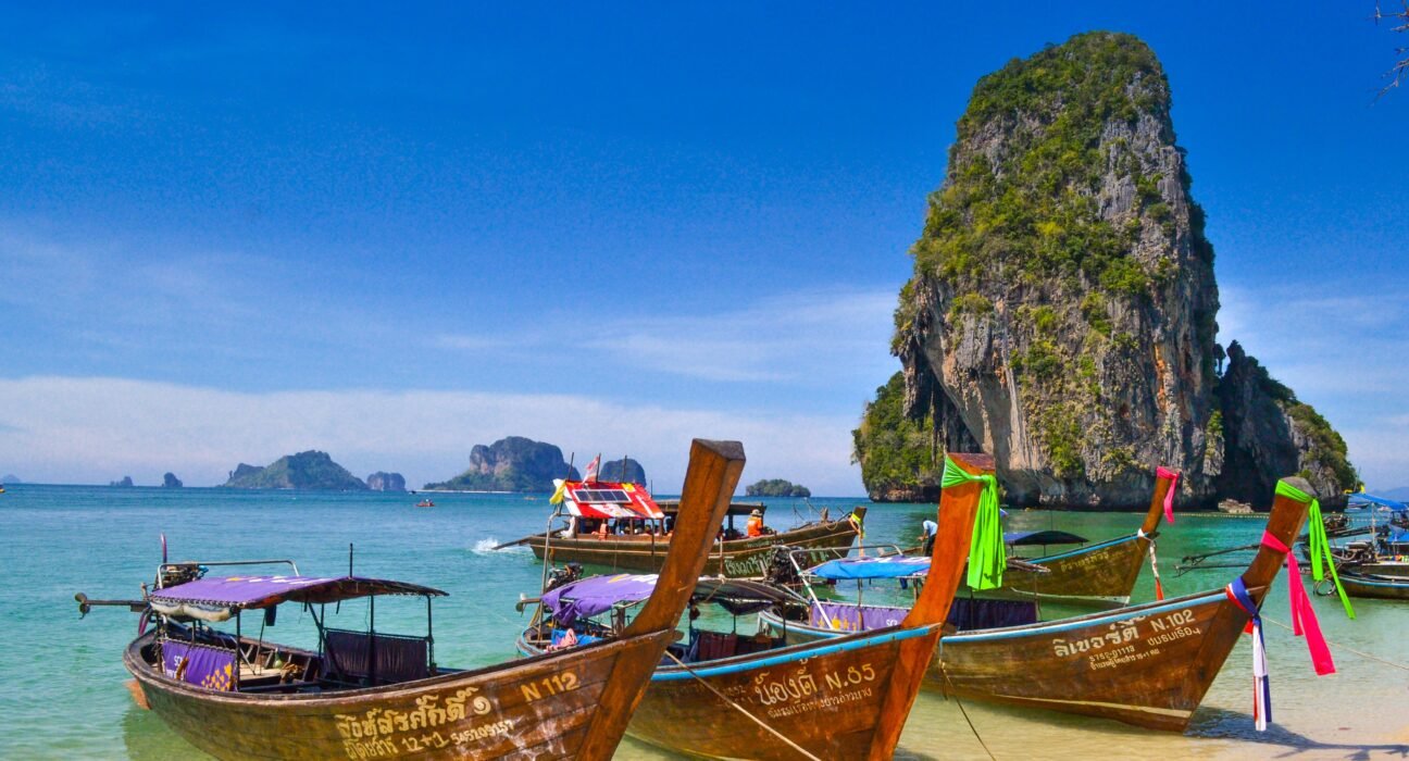 sumit-chinchane-jWKk-0ZBUyg-unsplash