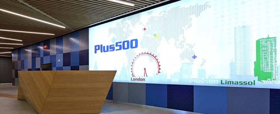 Plus500-office-lobby-1024x683-978x400