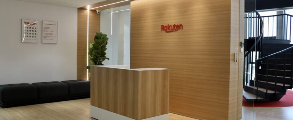Reception_rakuten-1024x683-978x400