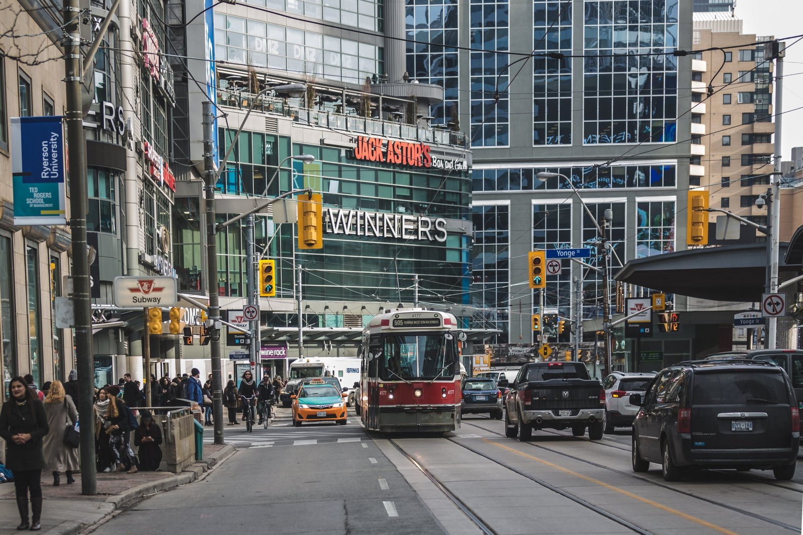 busy-city-street