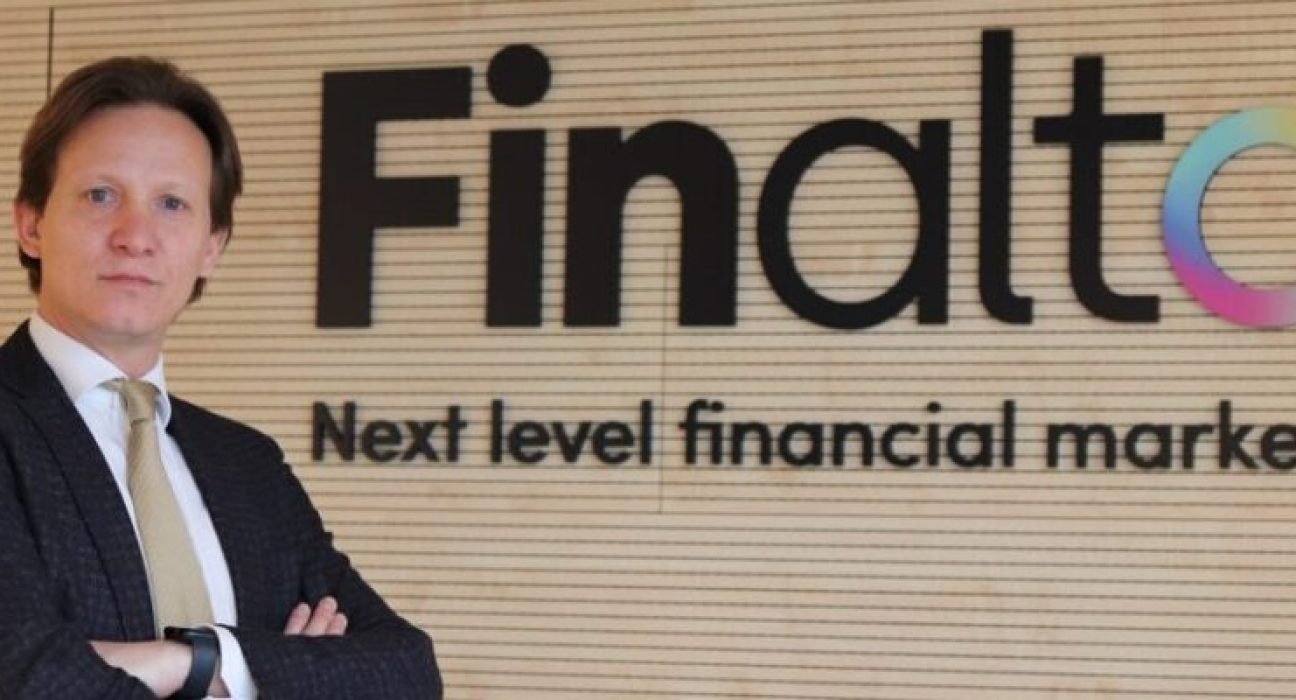 Marco-Maggioni-Finalto-1024x555-978x400