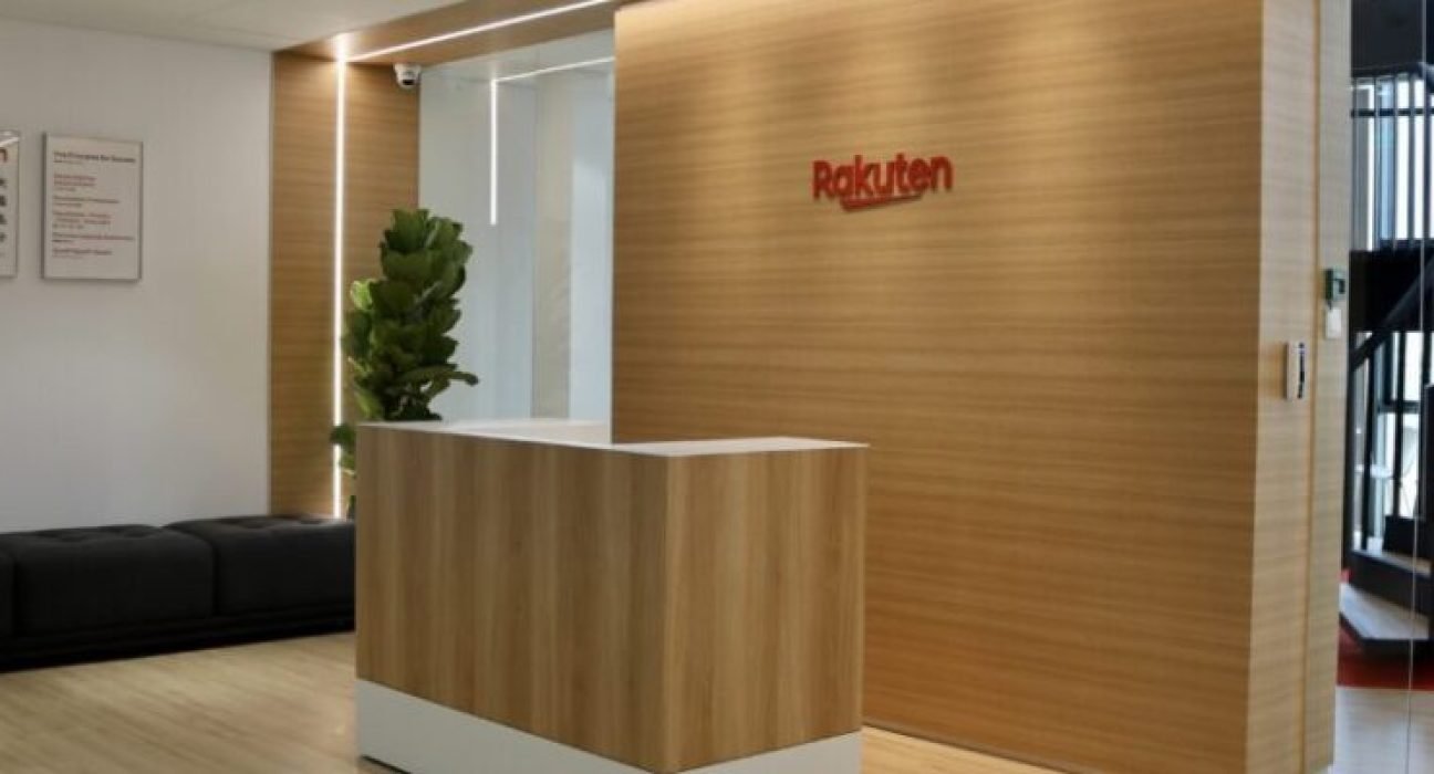 Reception_rakuten-1024x683-978x400