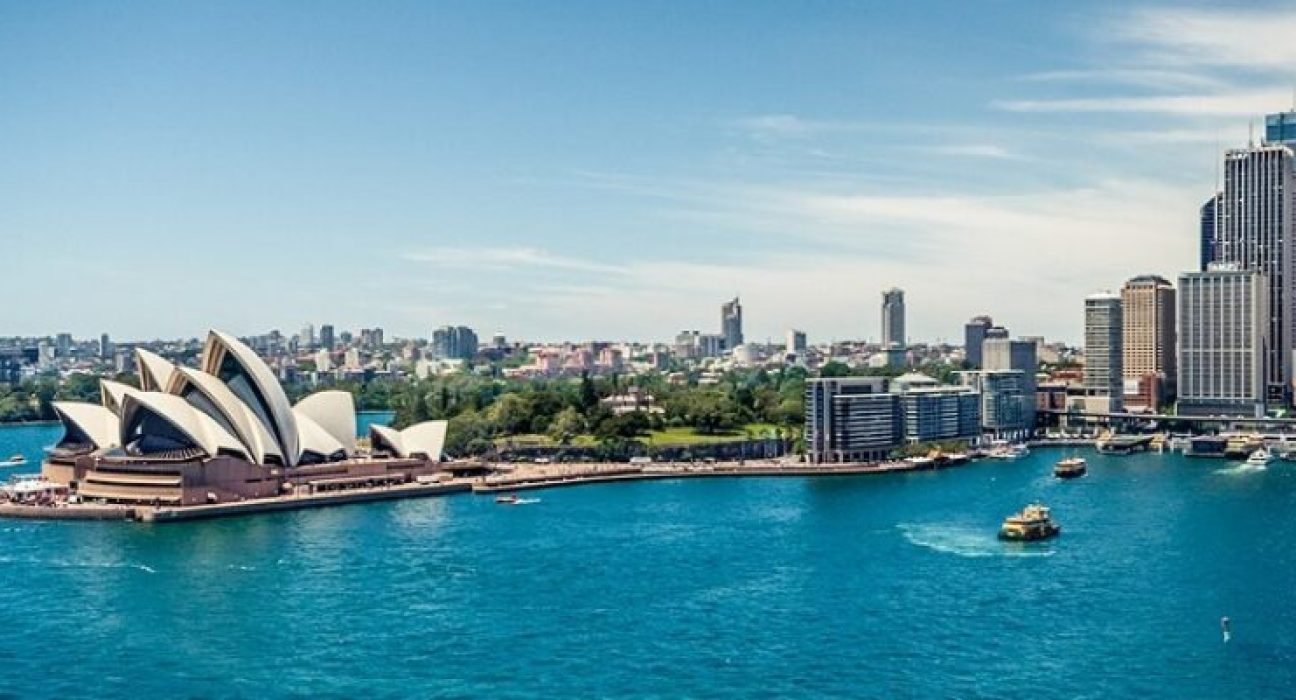 Sydney-harbor-view-978x400