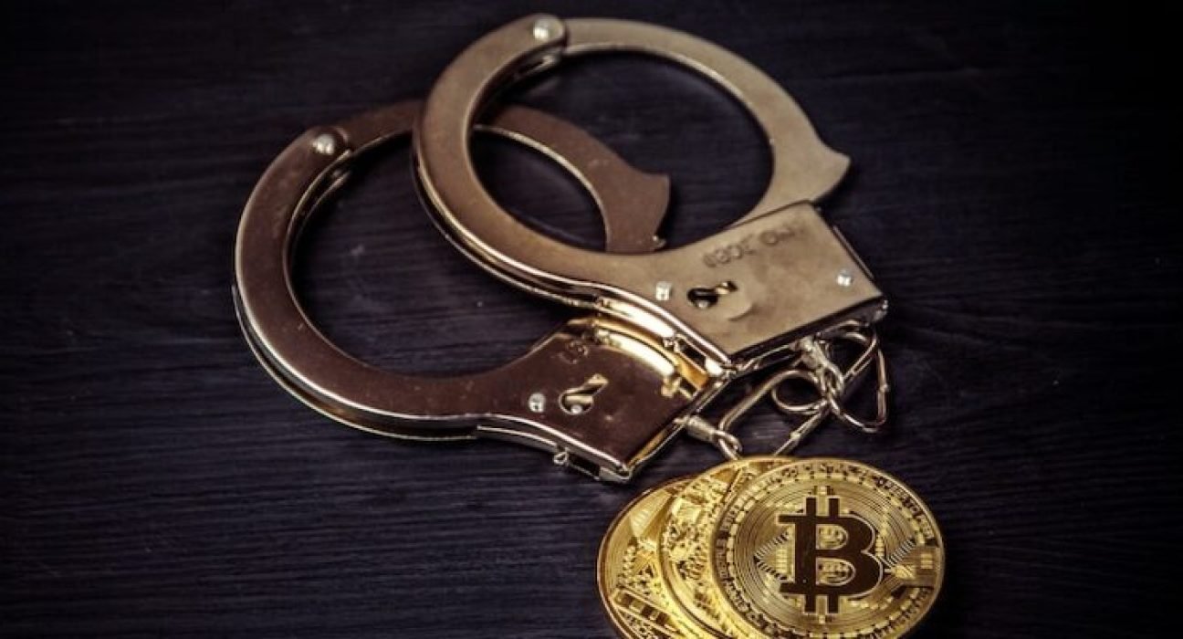 handcuffs_bitcoin-978x400