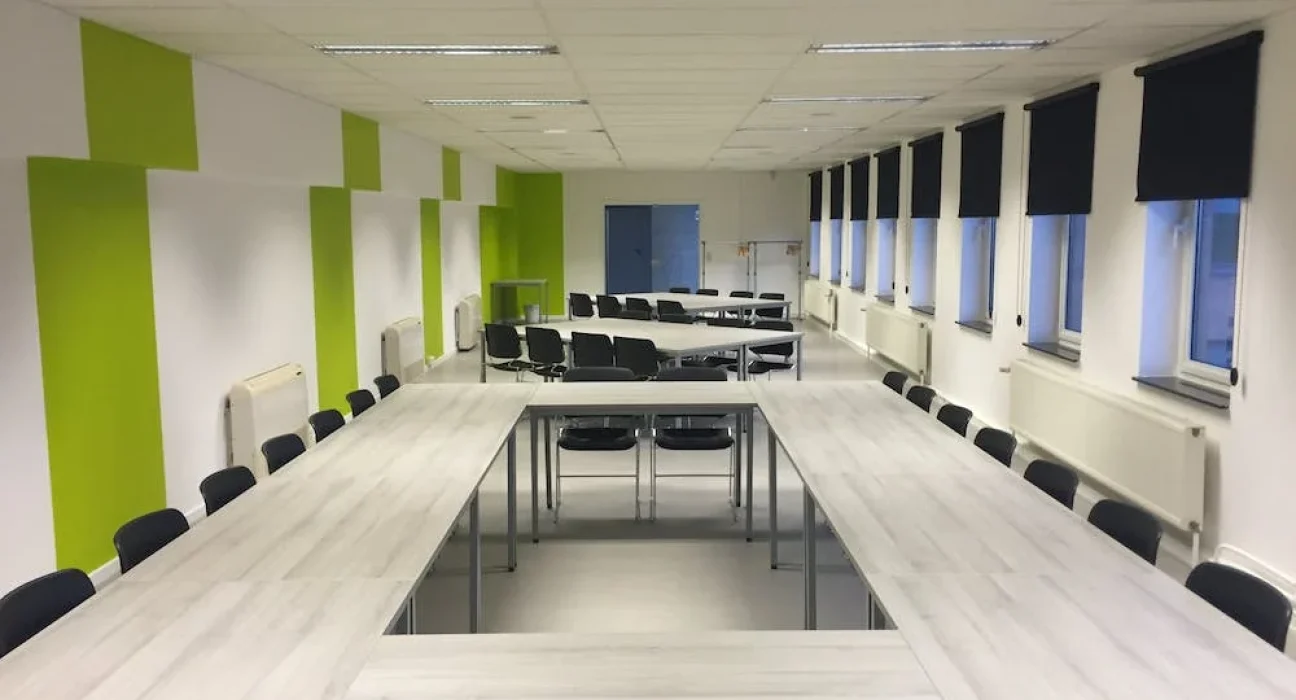 meeting-modern-room-conference-159806