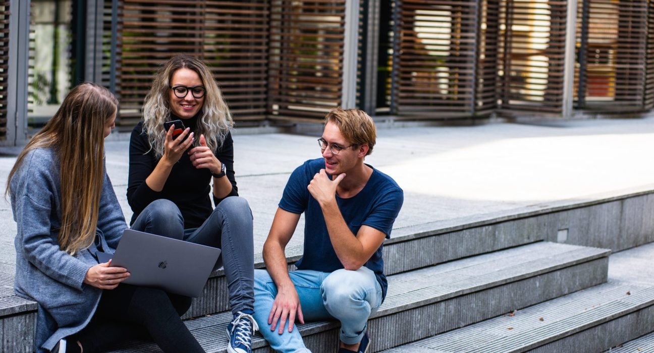 pexels-buro-millennial-1438072