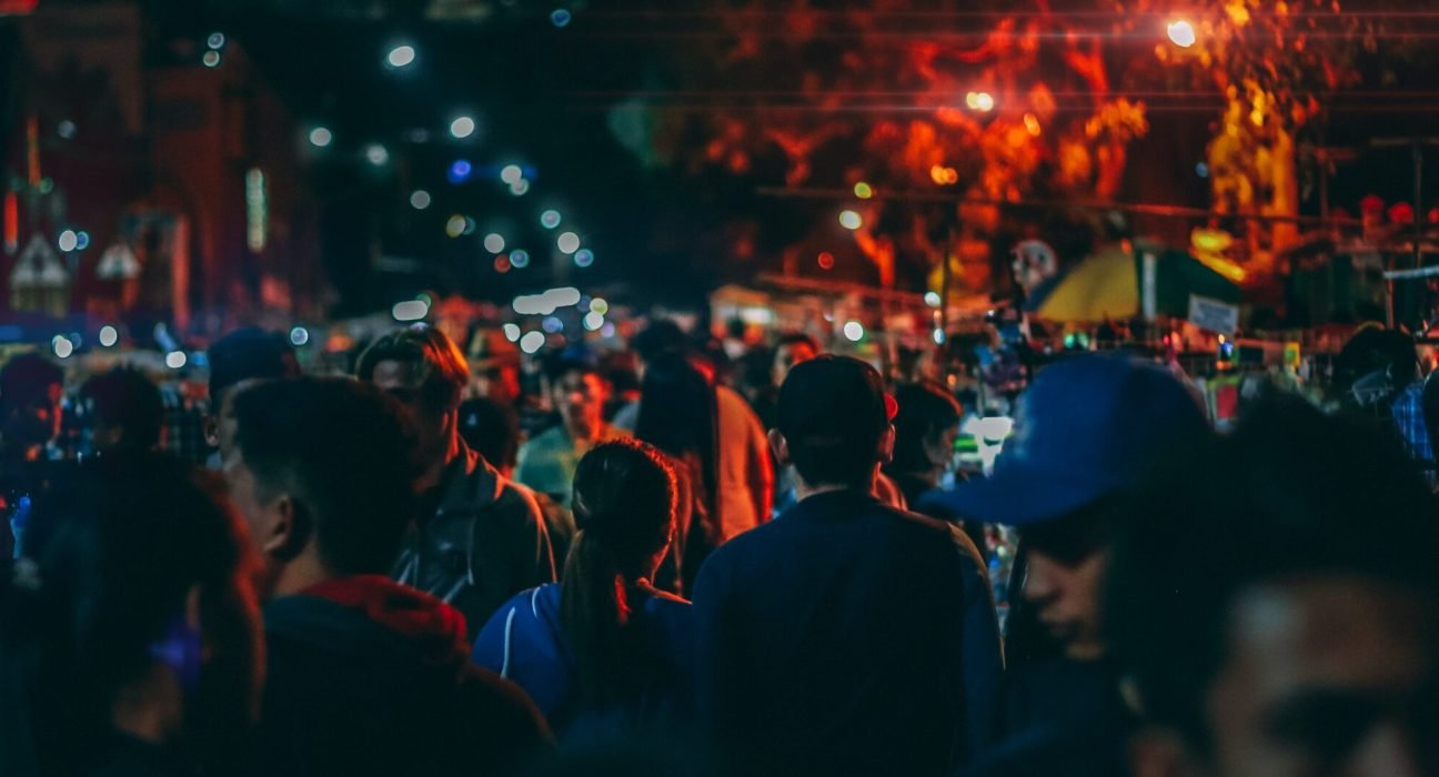 pexels-lino-khim-medrina-1472334