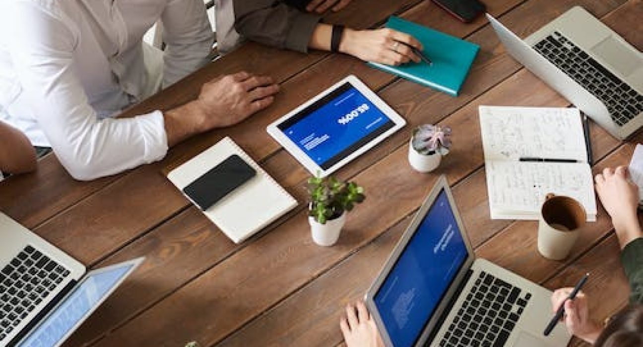 pexels-photo-3182834